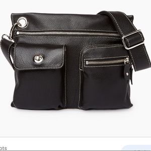 ROOTS VILLAGE BLACK CROSSBODY!!